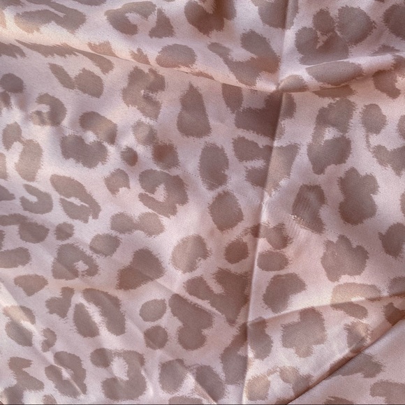 Express Leopard Pattern Pajama Set - Picture 4 of 6